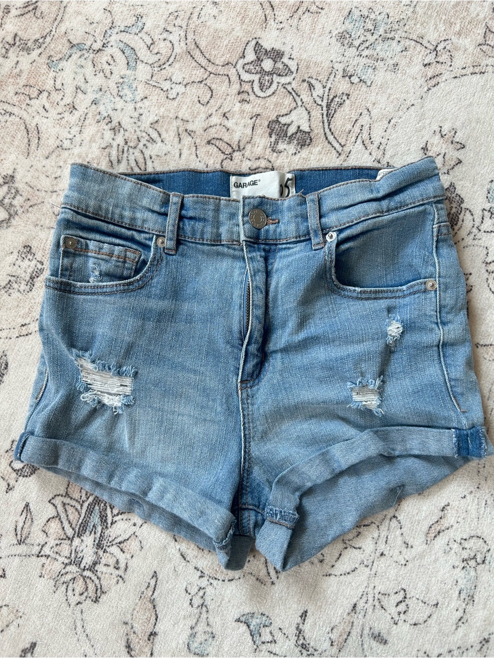 Garage High Rise Distressed Cuffed Denim Shorts Light Wash Size 5